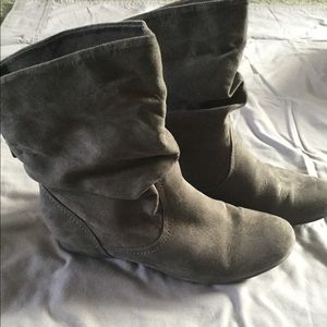 Women’s suede booties